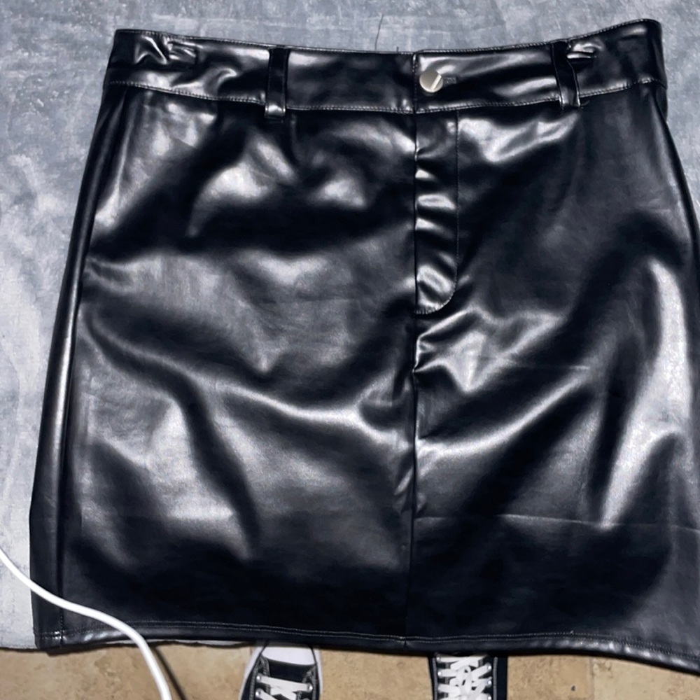 Leather skirt